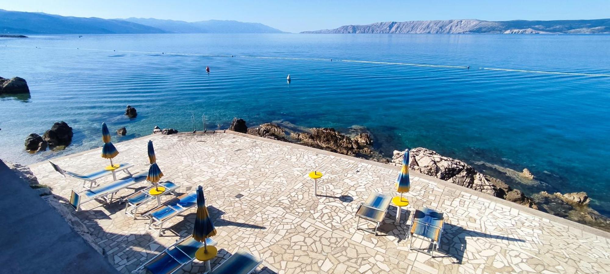 Apartments Maricic 200 Meters From The Beach Novi Vinodolski Exterior photo