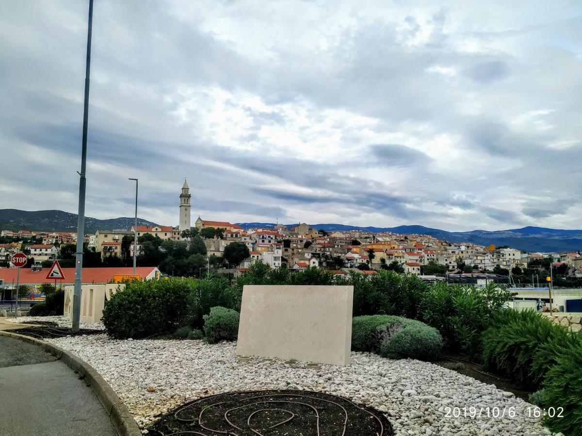Apartments Maricic 200 Meters From The Beach Novi Vinodolski Exterior photo